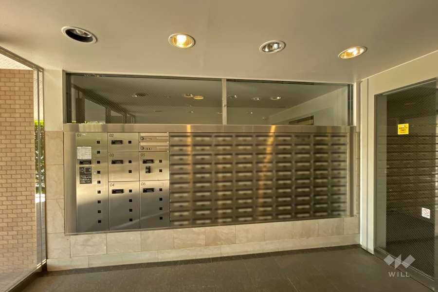 宅配ボックスと共用ポスト