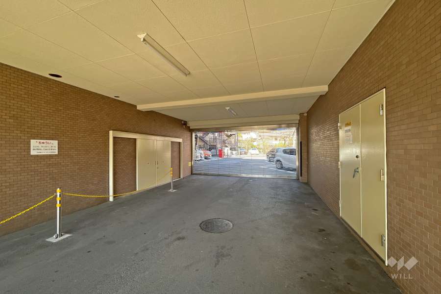 駐車場出入口（リングシャッター付き）