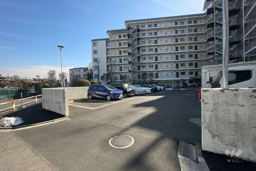 敷地内駐車場（屋外平面式）