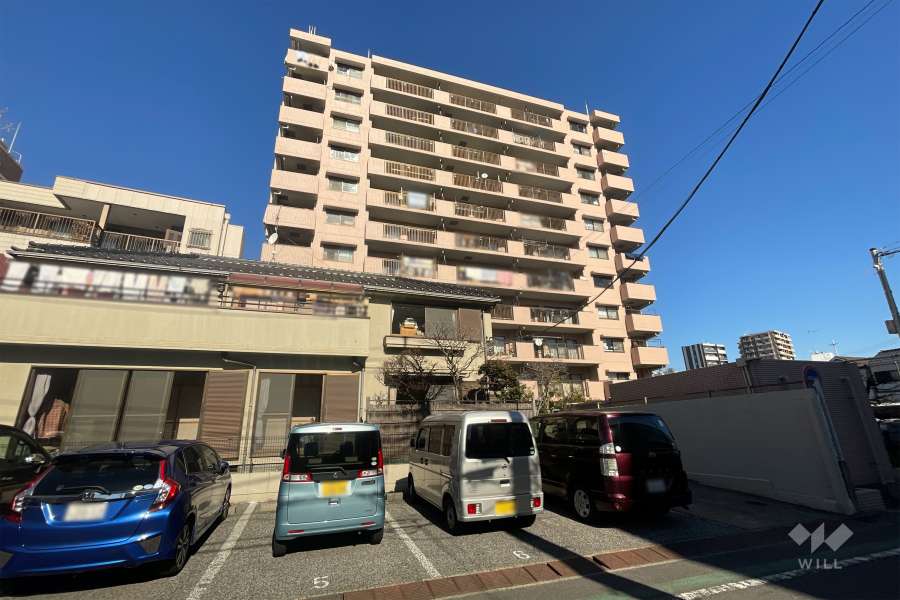 メイツ北千住の外観（南西側から）