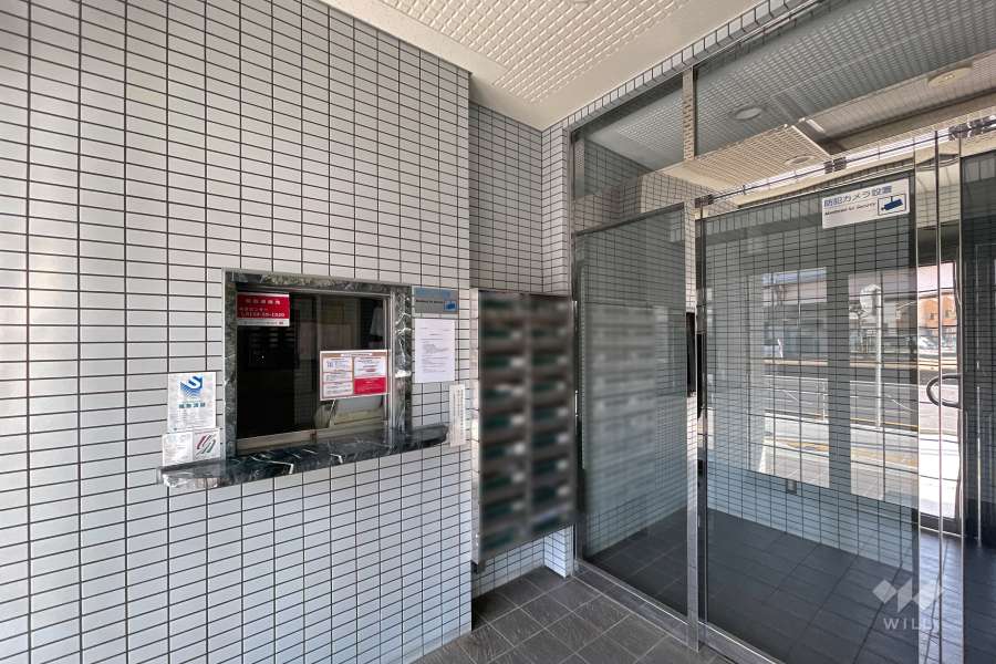 エントランス（共用ポスト）