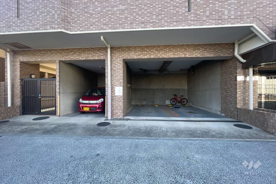 敷地内駐車場（屋外平面式）
