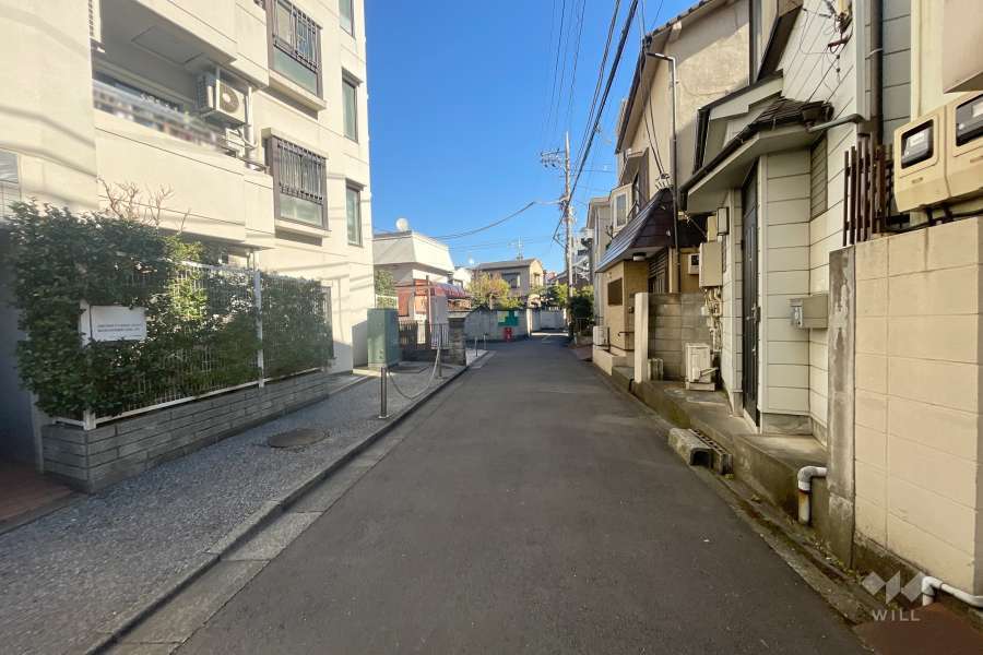 敷地南側の前面道路　