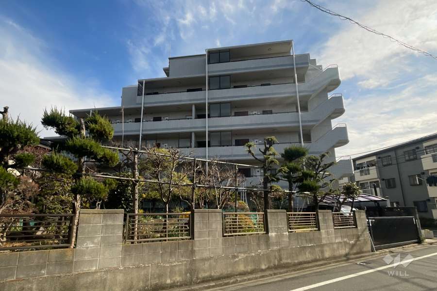 グリーンパーク北綾瀬７の外観（南西側から）