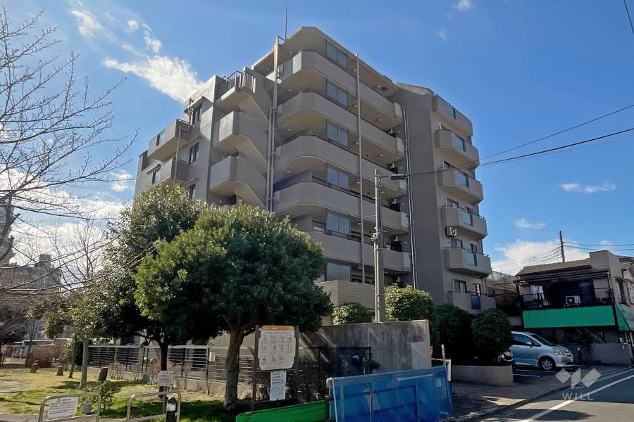 コスモ亀有パークサイドの外観（北東側から）