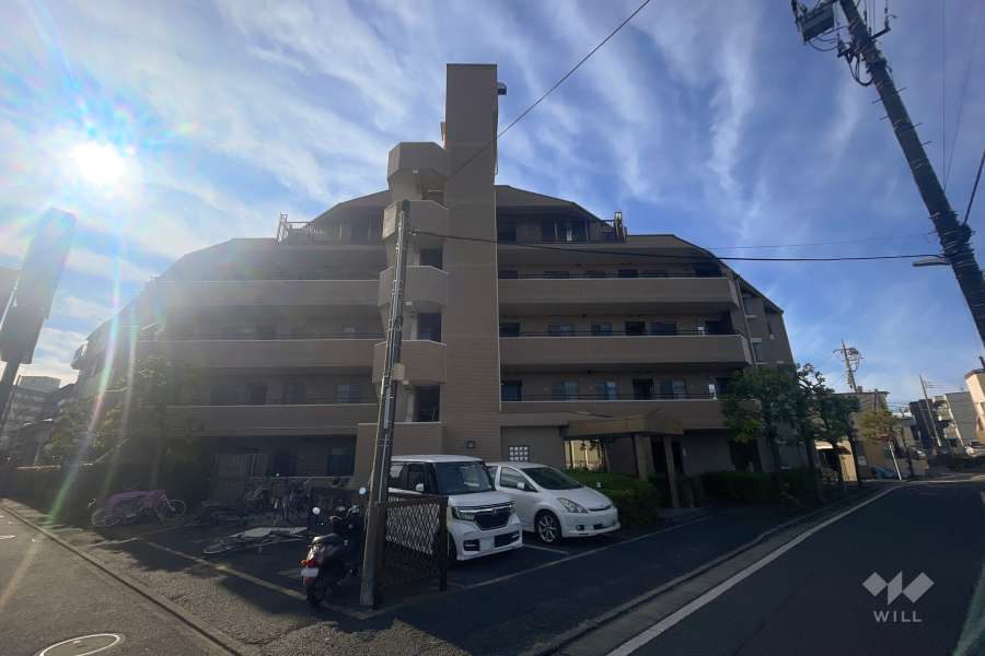 西日暮里パークホームズの外観（北側から）