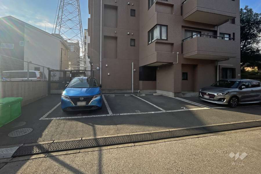 敷地内駐車場（屋外平面式）