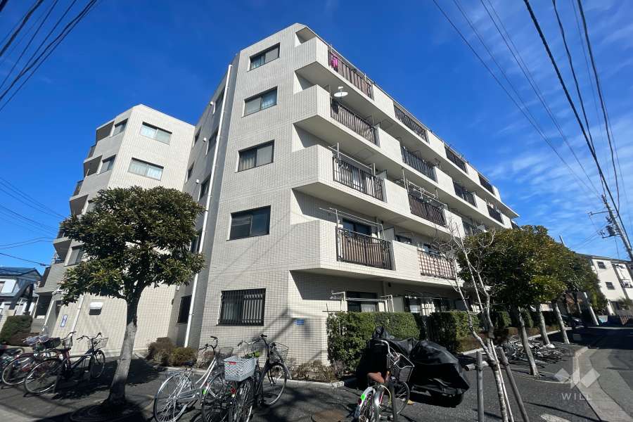 グレンモア西新井の外観（南西側から）