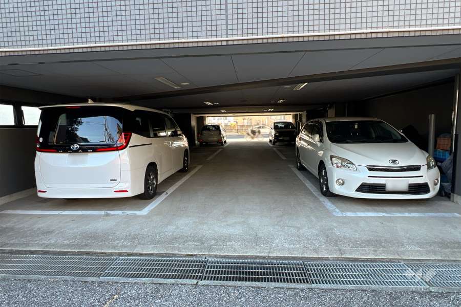 敷地内駐車場（屋内平面式）