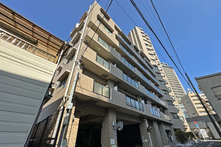 ライオンズマンション北千住第7の外観（南西側から）