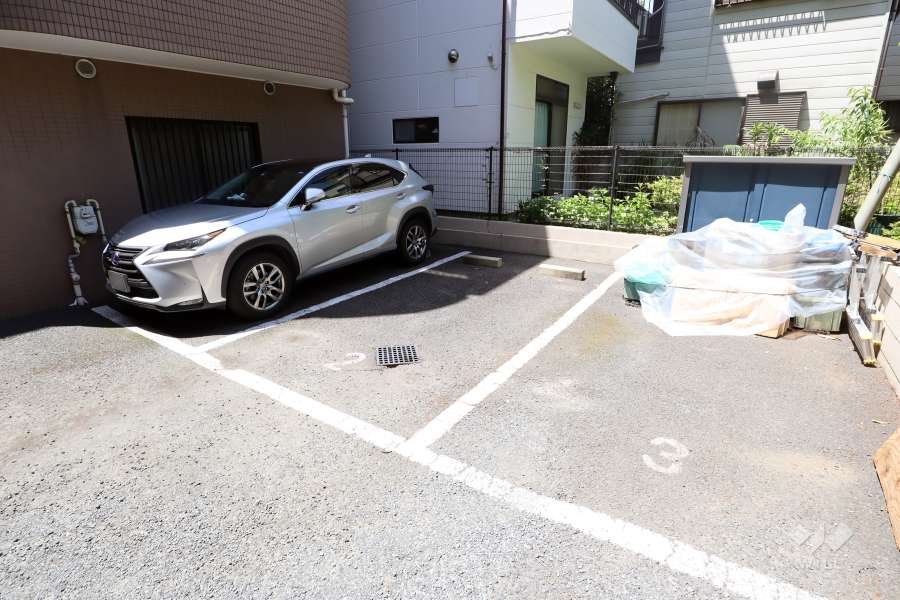 敷地内駐車場（屋外平面式）