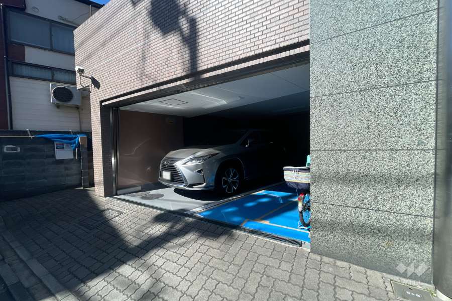 敷地内駐車場（屋内平面式）