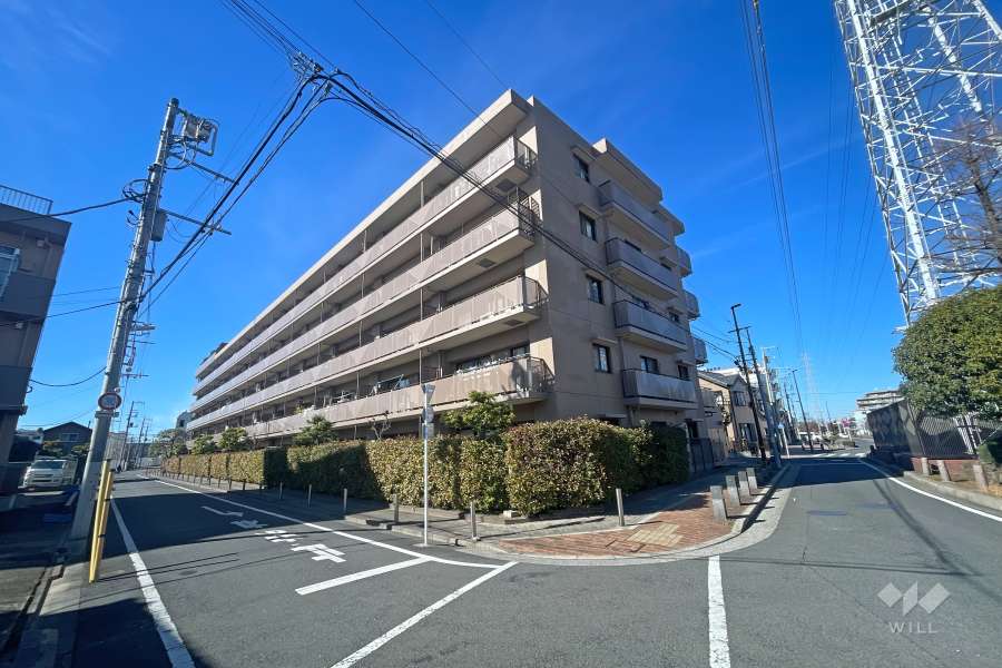 エステスクエア西新井の外観（南東側から）