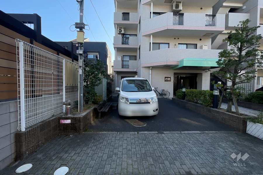 敷地内駐車場（屋外平面式）