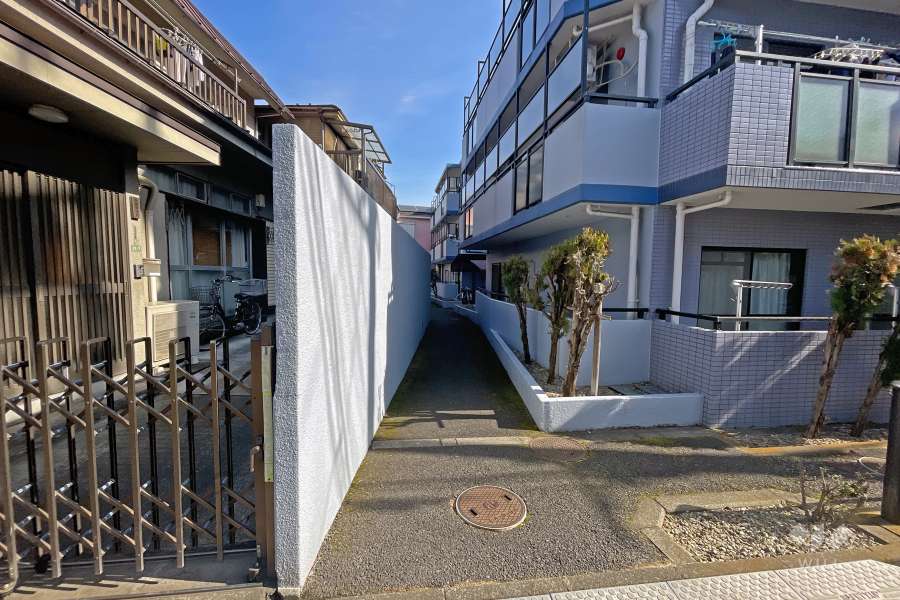 駐輪場の出入り口