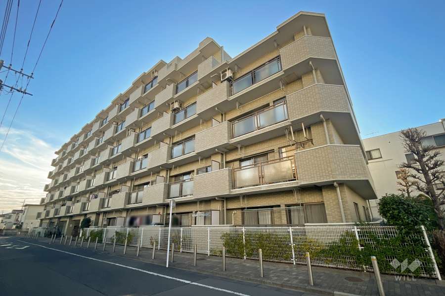 エンゼルハイム鹿浜第8の外観（南側から）