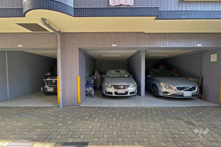 敷地内駐車場（屋内平面式）