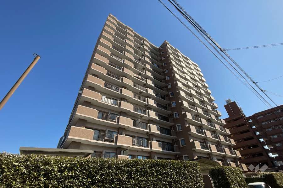 朝日パリオ北千住の外観（南西側から）