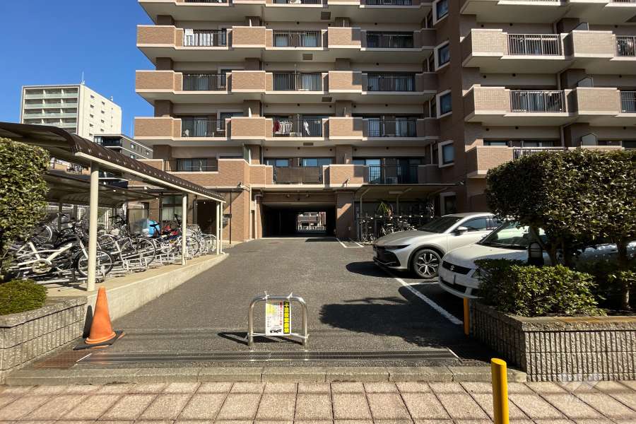 敷地内駐車場（屋外平面式）