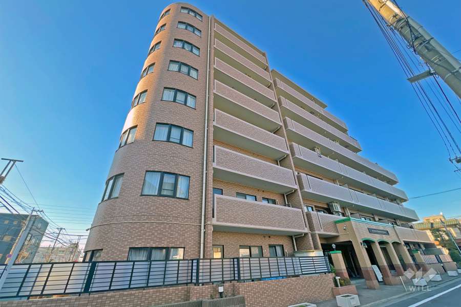 ライオンズガーデン西新井大師弐番館の外観（南東側から）