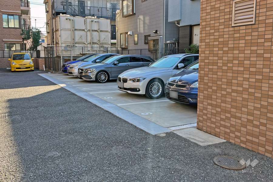 敷地内駐車場（屋外平面式）