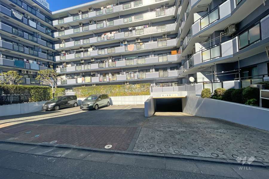 駐車場の出入り口