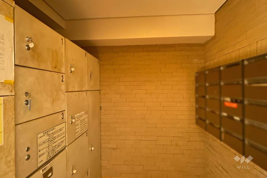 共用ポストと宅配ボックス