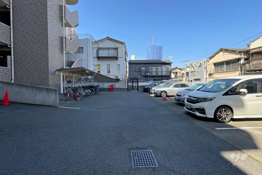 敷地内駐車場（屋外平面式）