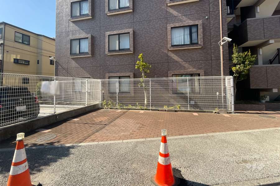 敷地内駐車場（屋外平面式）