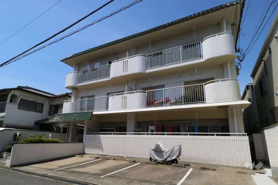 グリーンエクセル池田の外観（南東側から）