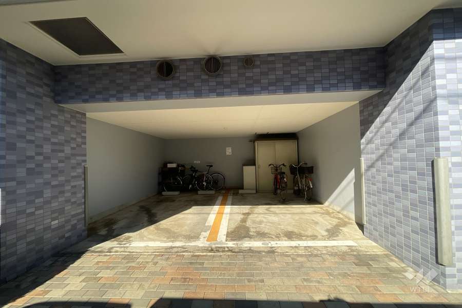 敷地内駐車場（屋内平面式）