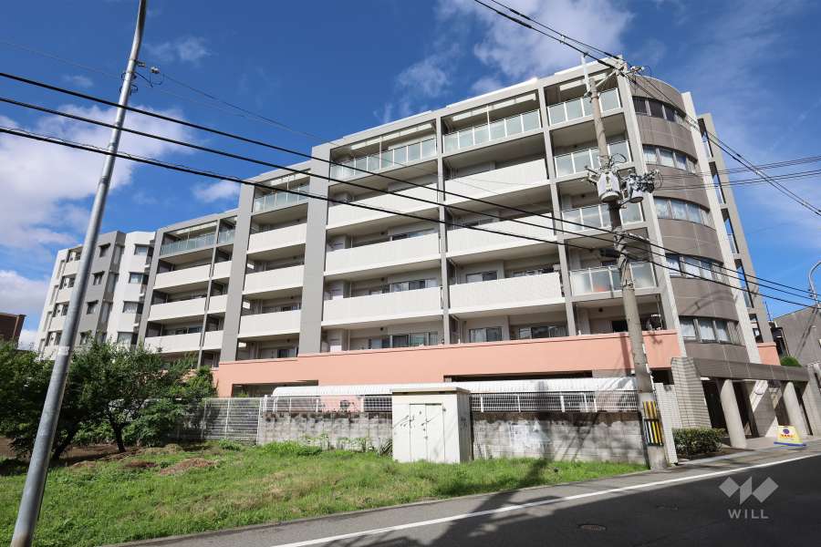 ユニ・アルス池田天神プレジオの外観（東側から）