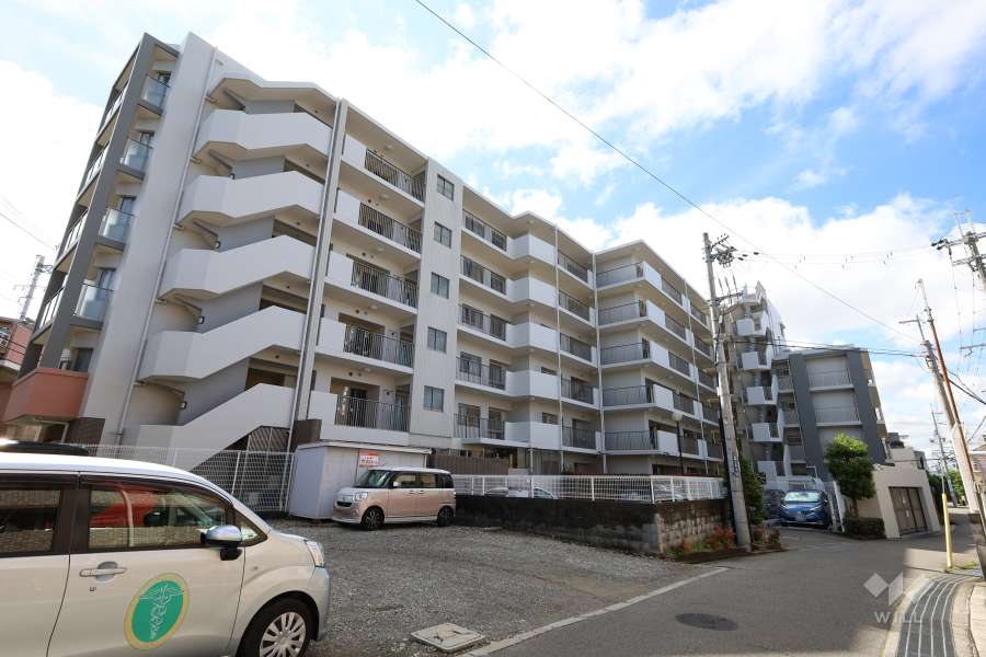 ユニ・アルス池田天神プレジオの外観（北西側から）