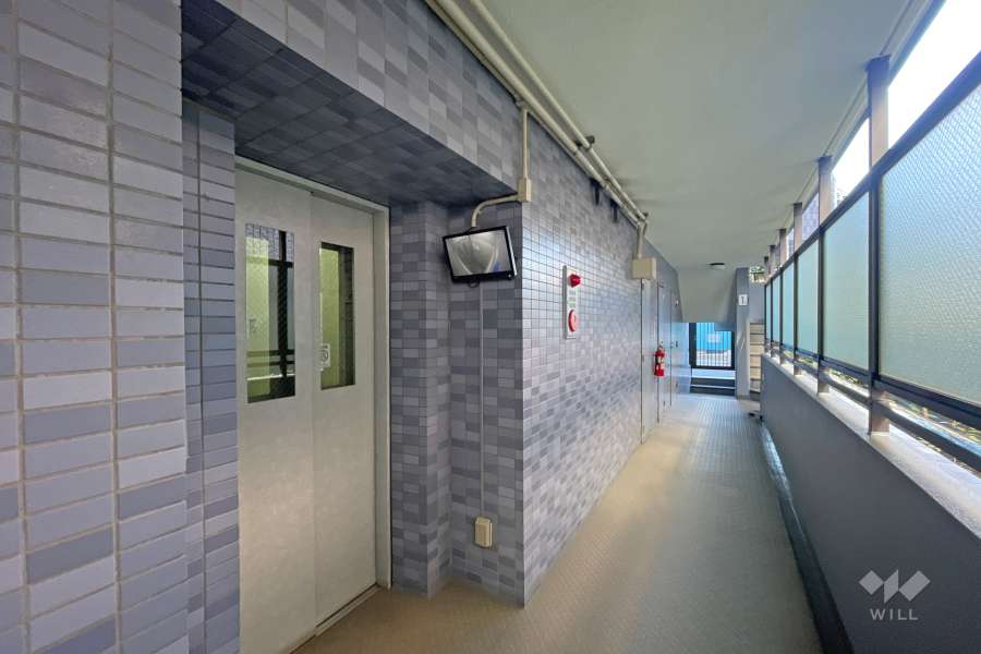 共用のエレベーター