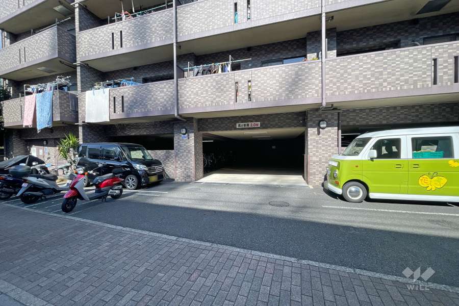 駐車場の出入り口