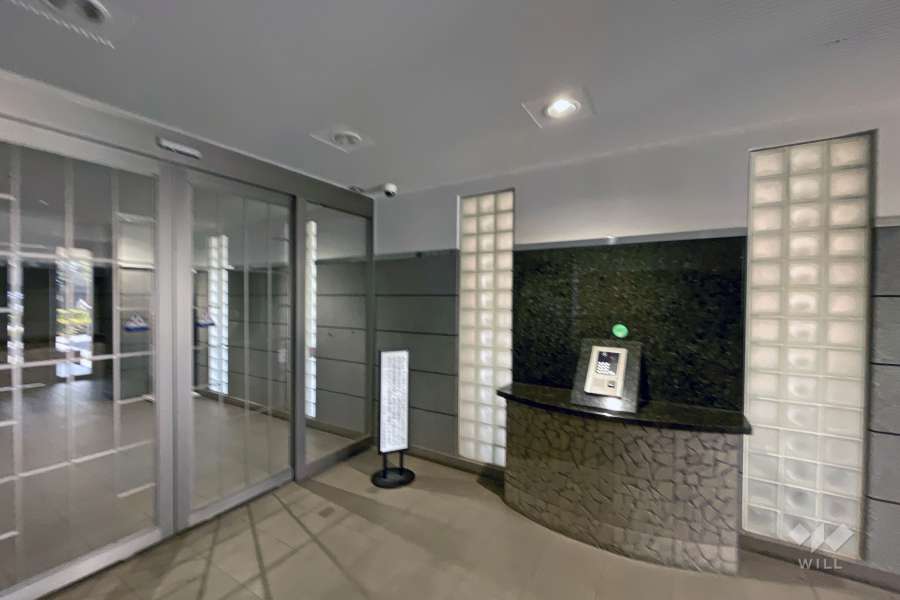 エントランスはオートロック付きです。