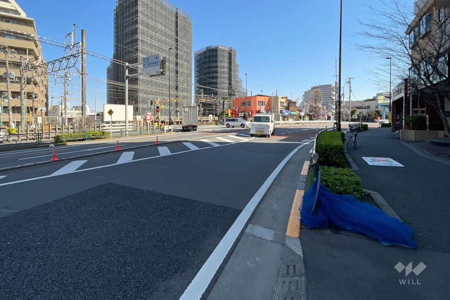 敷地北側の前面道路