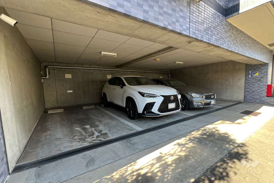 敷地内駐車場（屋内平面式）