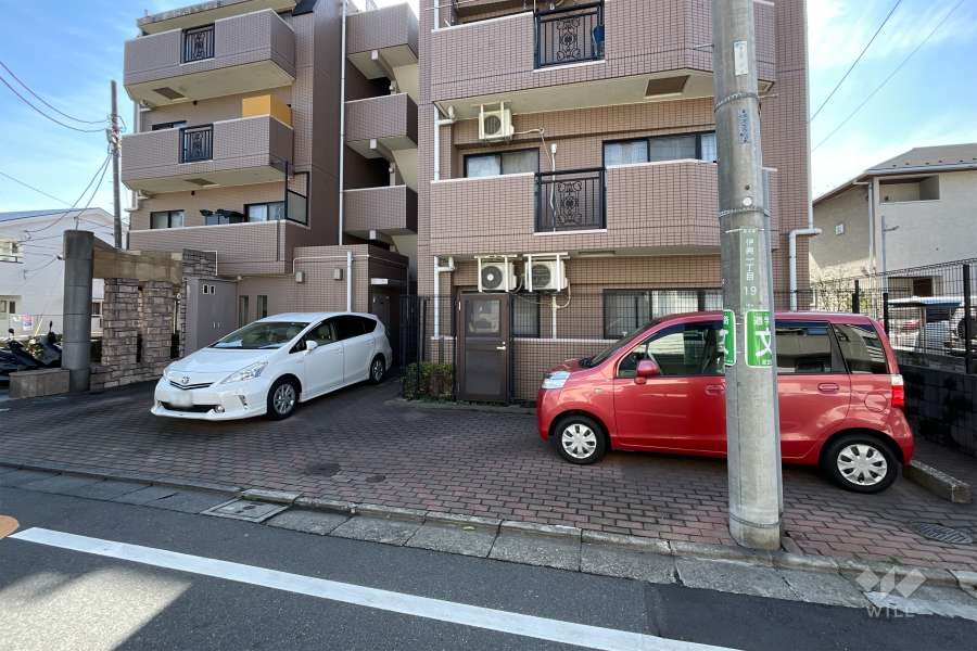敷地内駐車場（屋外平面式）