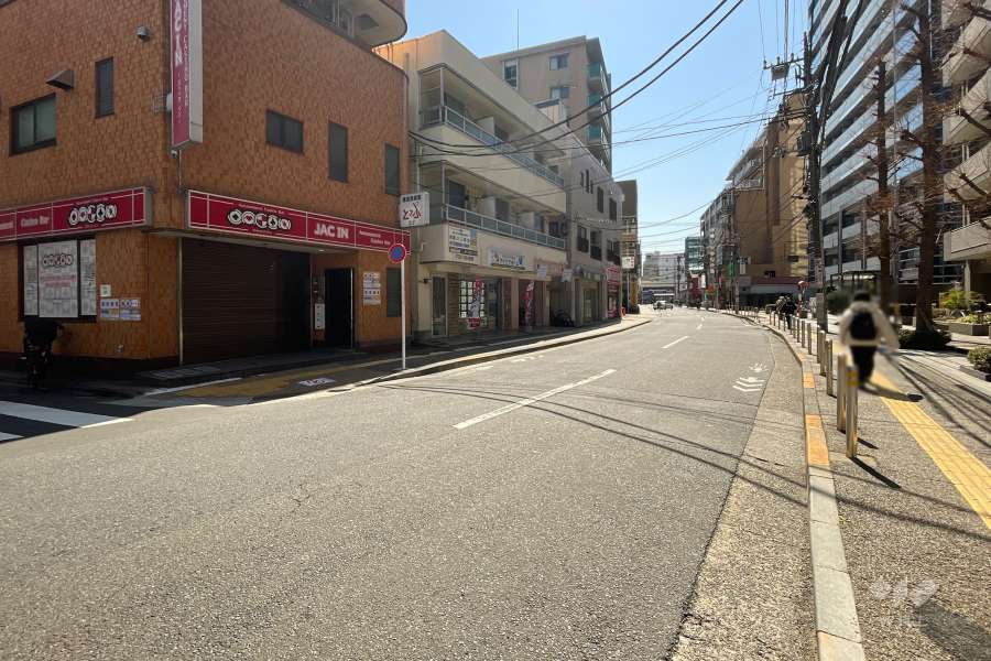 敷地東側の前面道路　