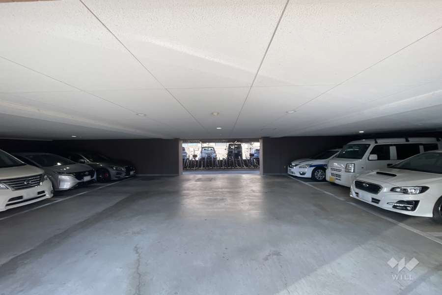 敷地内駐車場（屋内平面式）