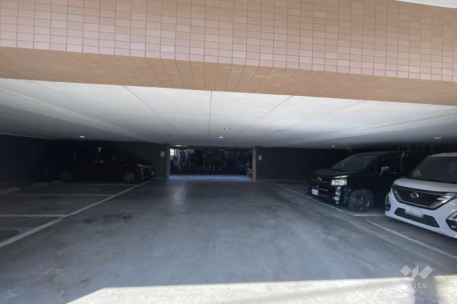 敷地内駐車場（屋内平面式）　　