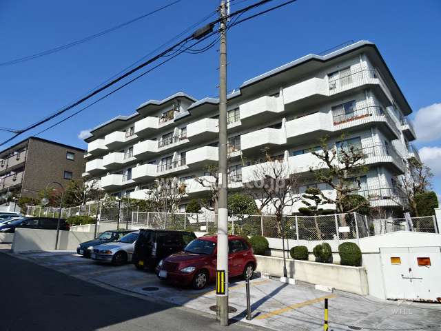 千里山パレスの外観（南東側から）