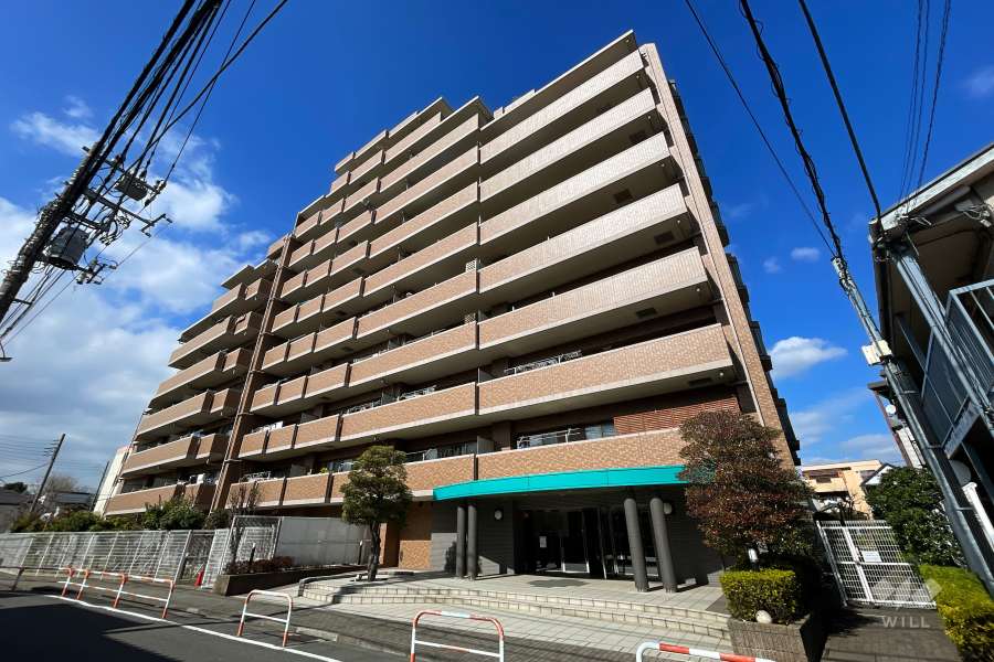 グローリオ西新井の外観（南東側から）