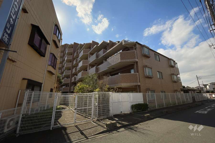 グローリオ西新井の外観（北東側から）