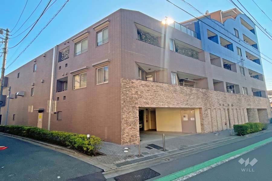 クレアトール北千住の外観（南西側から）