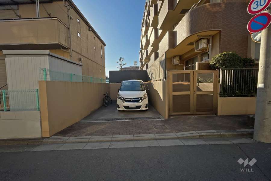 敷地内駐車場（屋外平面式）