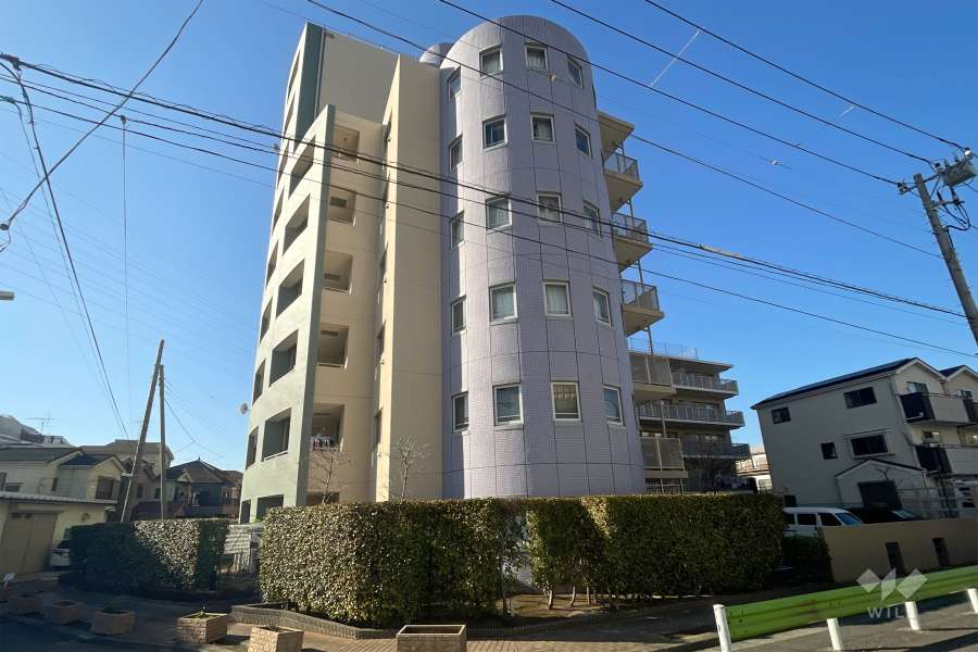 レックスガーデン青井アールステージの外観（南東側から）　　　　