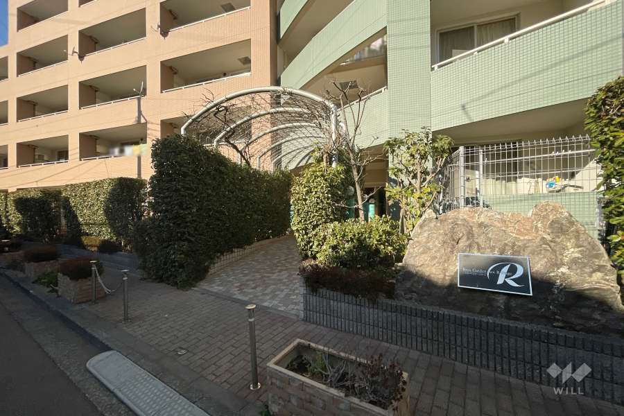 エントランスアプローチ　