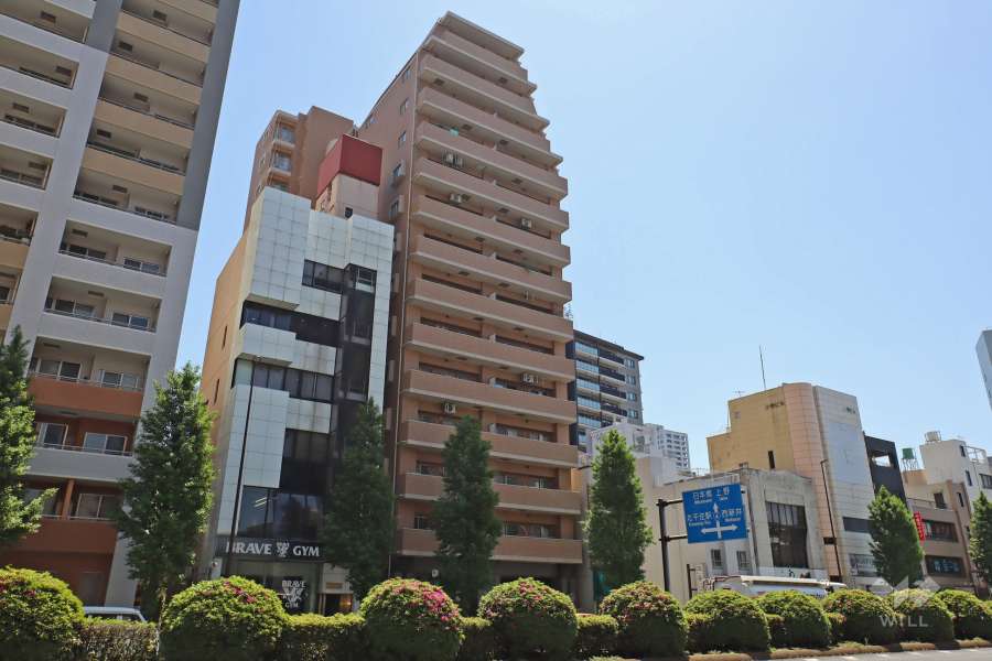 グランフラッツ千住３丁目の外観（北西側から）